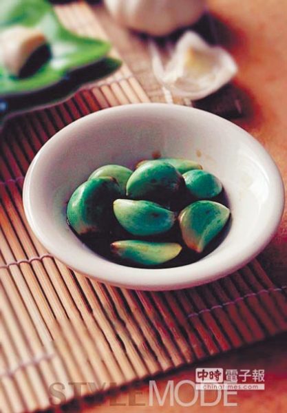 「冬至餃子就臘八蒜辣辣心」是老北京冬天離不開的美食