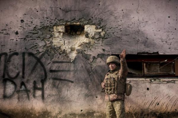 烏克蘭戰報：俄軍入侵的第一夜，烏克蘭軍民如何應對？
