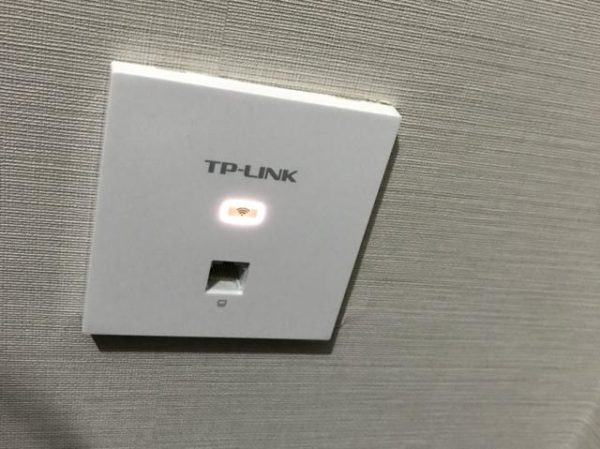 該怎麼解決家裡的wifi訊號總是斷斷續續、不穩的問題？