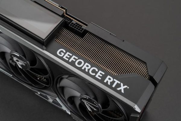 GeForce RTX 4090 Vulcan OC顯卡評價及優缺點？值得下手買嗎？