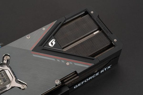 GeForce RTX 4090 Vulcan OC顯卡評價及優缺點？值得下手買嗎？