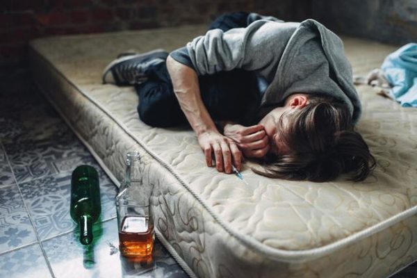喝酒易臉紅的代表酒量好？喝酒的壞處？酒後猝死有哪些前兆？該怎麼降低酒精對人體的傷害？