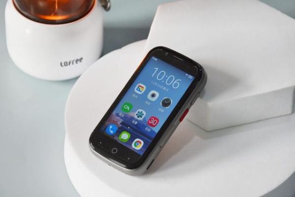 最小智慧手機 Unihertz Jelly 2E 僅3英吋 該有的都有 值不值得下手買？