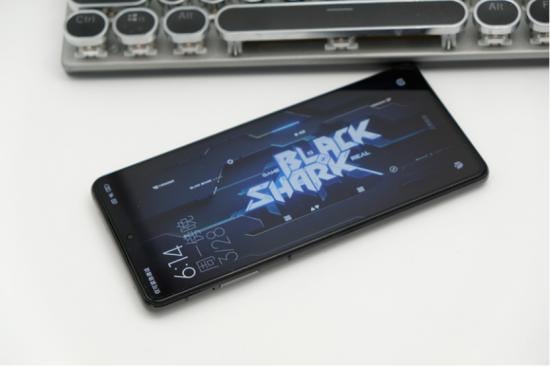 為手遊而生的手機「黑鯊5Pro」評價如何？優缺點？值得買嗎？