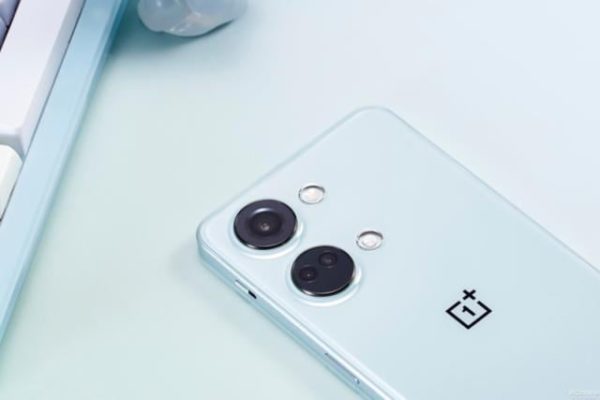 OnePlus Ace 2V 好嗎？值得下手買嗎？