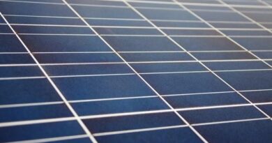 為什麼太陽能電池板會退化？太陽能電池板壽命多久？該怎麼維修及保養？廢板回收問題？