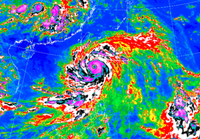 擦邊颱風！「杜蘇芮」又變胖  3地區明晨有機會達「颱風假」標準